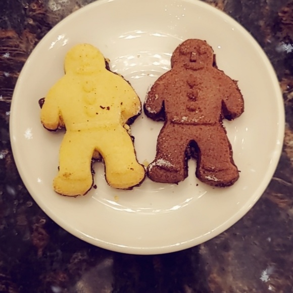 Meet your Posher, Ada - Picture 1 of 1